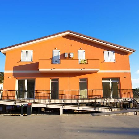 Le Orchidee Hotel Bosa Ngoại thất bức ảnh