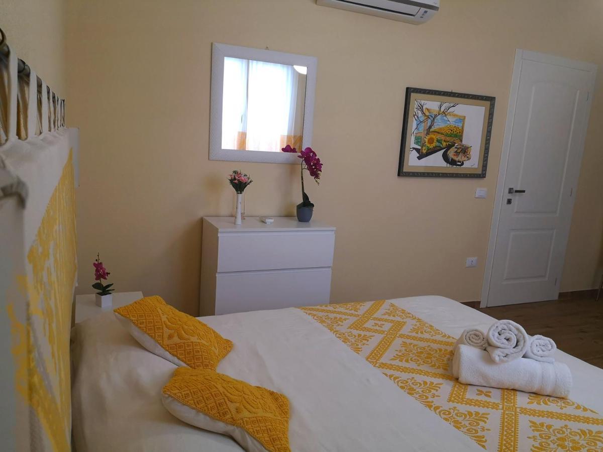 Le Orchidee Hotel Bosa Ngoại thất bức ảnh
